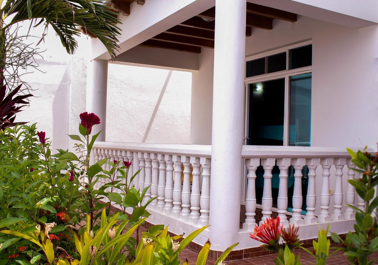 Hotel Aria Manzanillo Cartagène Extérieur photo
